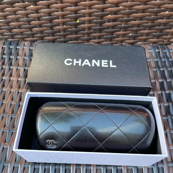 Authentic CHANEL SUNGLASSES - Picture 2 of 11